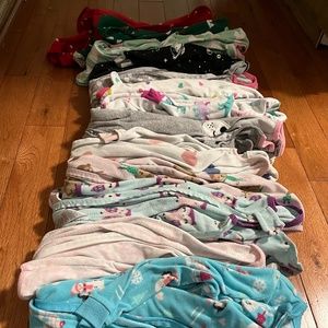 13 pairs Carter’s long sleeve footed fleece Pajama Lot